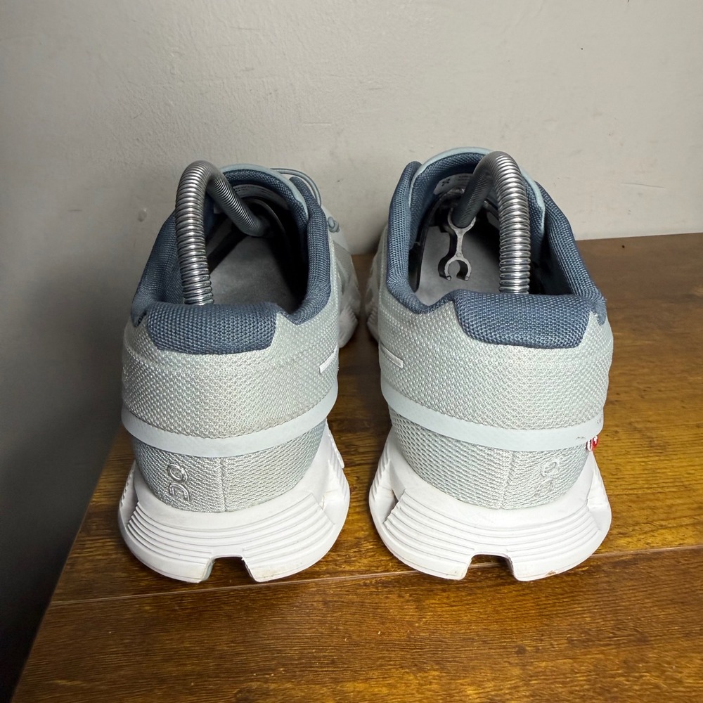 On Cloud 5 Running Shoes Womens Size 10 Glacier White 59.98895 Low Top Sneakers - Picture 4 of 8